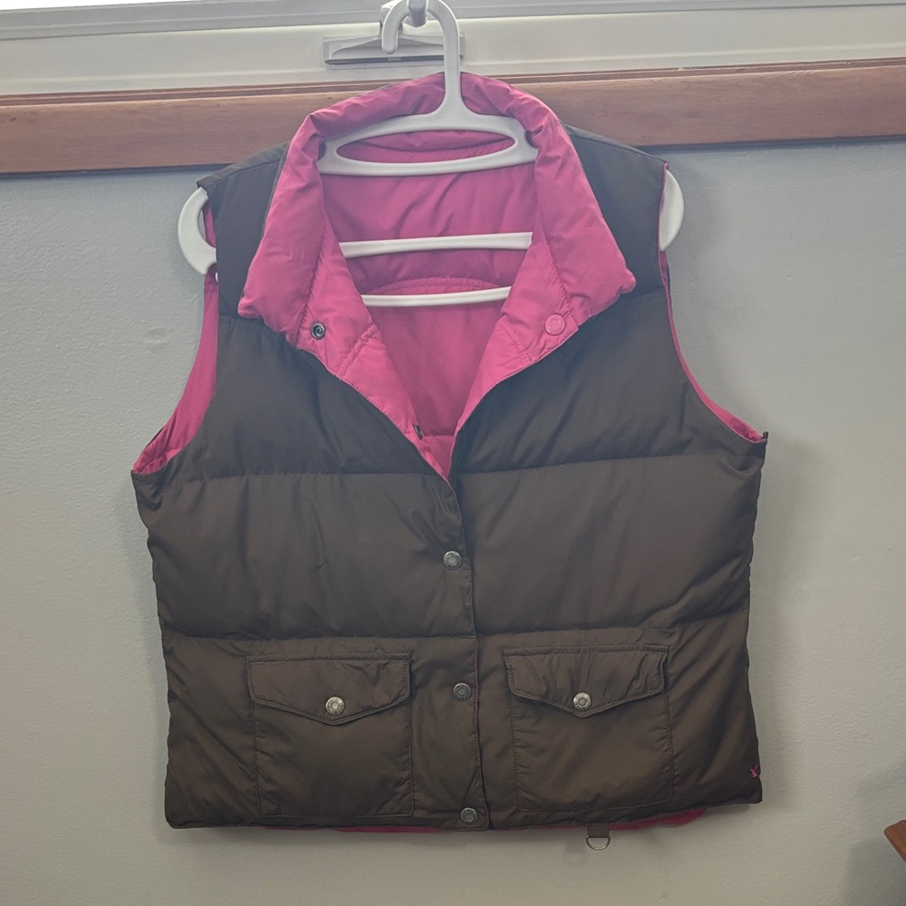 American Eagle XL Reversible Pink and Brown Puffer Vest